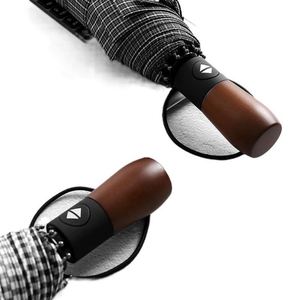 Paraguas Automático Plegable de Tres Pliegues con Tres Varillas de Madera Maciza, Resistente al Viento, para Sol y Lluvia, Ideal para Negocios - Product Image 5