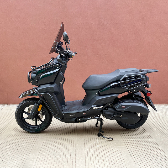 New Design TANK150 Air-cooled Max Speed 85kmh Powerful Motorcycle 13 Inch Tire Windshield Bumper Add Motorcycle Accessories