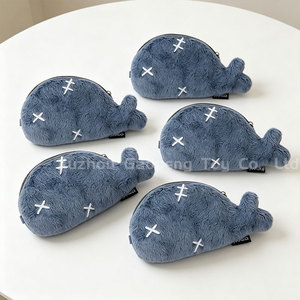 Porte-monnaie en peluche personnalisé en forme de baleine, porte-clés, petit sac de rangement zippé en fourrure de dessin animé, pochette en peluche personnalisable - Product Image 4