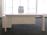Bureau de travail modulaire 2026 au design spécial, largement utilisé par les fabricants de cubicles, mobilier de bureau moderne avec cloison de séparation