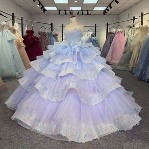 Robe de bal Quinceañera exclusive 6976 bleu violet sans bretelles avec appliques en cristal, perles et imprimé, traîne chapelle naturelle, longueur ras du sol - Product Image 2
