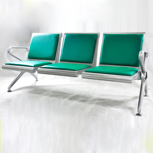เก้าอี้พักคอยวูล์ฟแฮมป์ตัน รุ่น M03 สีเขียว พร้อมราวจับ สำหรับใช้ในสนามบิน สถานีรถไฟ และโรงพยาบาล - Product Image 2