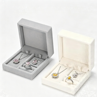Boîte de présentation de bijoux classique et élégante en cuir PU, multi-compartiments pour bagues, colliers et pendentifs, étui de rangement, emballage cadeau avec logo personnalisé
