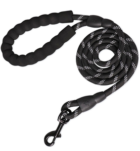 Cuerda resistente fuerte de 5 pies, nuevo estilo profesional, bonita Correa multifunción para perros grandes con cómodo mango acolchado, correas para mascotas - Product Image 1