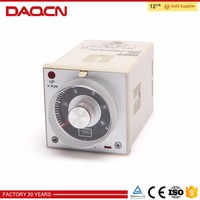 Relai waktu catu daya Universal 24-240V AC/DC untuk kompatibilitas tegangan Global