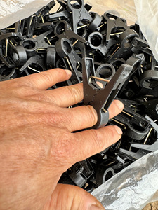 Clips de greffage de tomates de haute qualité pour concombres, roses, fleurs, clips de jardin en plastique, clips de plantes, clips pour semis de tomates - Product Image 1