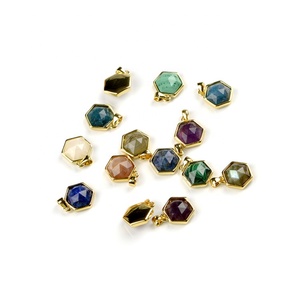 Vente en gros Excellent pendentif en cristal <span class=keywords><strong>de</strong></span> pierres précieuses naturelles Accessoires <span class=keywords><strong>de</strong></span> collier 13*14mm pendentif hexagonal 13*16mm <span class=keywords><strong>perle</strong></span> <span class=keywords><strong>de</strong></span> connecteur - Product Image 4