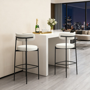 <span class=keywords><strong>Tabouret</strong></span> <span class=keywords><strong>de</strong></span> <span class=keywords><strong>bar</strong></span> moderne en bouclé <span class=keywords><strong>blanc</strong></span> Chaises <span class=keywords><strong>de</strong></span> <span class=keywords><strong>bar</strong></span> rembourrées à hauteur <span class=keywords><strong>de</strong></span> comptoir avec dossier et repose-pieds pour cuisine, salle à manger, <span class=keywords><strong>bar</strong></span> à la maison - Product Image 2