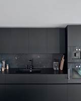 Marbre noir naturel Van Gogh |   Écologique, imperméable et durable |   Noir mat profond avec fines veines claires |   Cuisine et salle à manger en plein air
