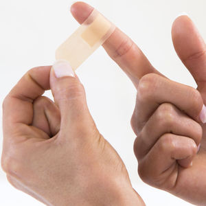 Venda al por mayor de vendajes elásticos de PE, adhesivos para la curación rápida de heridas, apósitos impermeables de plástico. - Product Image 3