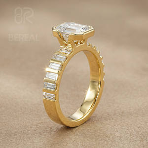 Bague de fiançailles personnalisée en diamant de laboratoire VVS, certifiée IGI, taille émeraude, diamant créé en laboratoire, argent 925, pierres latérales, bijoux pour femmes - Product Image 2