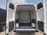 Nouveau design toit haut Dongfeng ev cargo van 11.68 cbm cargo body diesel cargo van bus