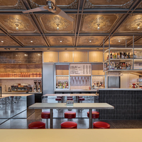Vitrine de boulangerie moderne - Bois et acrylique avec éclairage LED, alliant style industriel et rustique. Boulangeries et Cafés Artisanaux de Qualité Supérieure Fabriqués en Usine