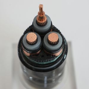 Vente chaude 15kv Single Core <span class=keywords><strong>Ava</strong></span> Câble blindé Noyau de cuivre Xlpe Câble d'alimentation Prix 150mm 185mm 240mm carré mm - Product Image 2