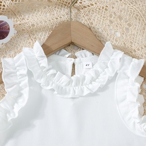 Completo Estivo per Ragazze in Stile Europeo e Americano, T-shirt Bianca Senza Maniche con Volant, Perle e Fiocchi, <span class=keywords><strong>Shorts</strong></span> in Denim, Set 2 Pezzi - Product Image 3