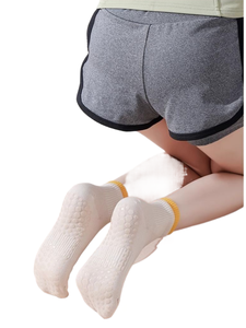 Calcetines de equipo de Yoga y Pilates de estilo informal para mujer, Gel antideslizante punteado, Material de LICRA de compresión con logotipo personalizado para ejercicio físico - Product Image 5