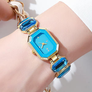 <span class=keywords><strong>Orologio</strong></span> <span class=keywords><strong>da</strong></span> <span class=keywords><strong>Polso</strong></span> di Lusso a Cubo per Ragazze con Grande Pietra Preziosa Colorata Cassa Quadrata in Lega Movimento al Quarzo - Product Image 5