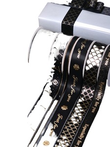 <span class=keywords><strong>Yao</strong></span> <span class=keywords><strong>Ming</strong></span> haute qualité noir dorure ruban holographique papillon arc fleurs pour emballage cadeau avec porte-carte lanière - Product Image 2