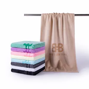 Ultimo processo in microfibra su misura best in fashion lettering asciugamani stampati ad asciugatura rapida asciugamani da palestra di design di marca
