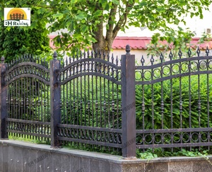 High Quality Outdoor Wrought Iron Fence And <strong>Gate</strong> Ornamental Steel Fence Popular Design Custom Aluminum Fence And <strong>Gate</strong> - Product Image 6
