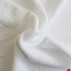 <span class=keywords><strong>Serviette</strong></span> pour bébé nouveau-né personnalisée en coton 100% blanc brodée, <span class=keywords><strong>serviette</strong></span> pour les mains des enfants avec logo - Product Image 3