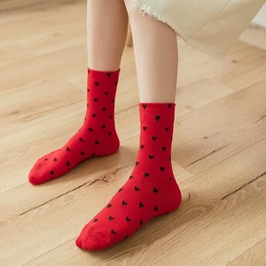<span class=keywords><strong>Chaussettes</strong></span> <span class=keywords><strong>rouges</strong></span> personnalisées pour la fête du printemps <span class=keywords><strong>Chaussettes</strong></span> à tube moyen Grandes <span class=keywords><strong>chaussettes</strong></span> <span class=keywords><strong>rouges</strong></span> pour système solaire pour femmes - Product Image 5