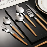 Ensemble de couverts en acier inoxydable 304 avec manche en bois de hêtre, style japonais, cuillère, fourchette à dents pointues, couteau à steak portugais, fourchette, finition miroir