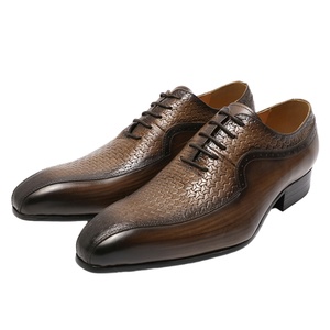 Chaussures Richelieu de luxe pour hommes en cuir véritable, plates, noires et marron, à bout pointu, à lacets, pour le bureau, les affaires et les mariages - Product Image 1