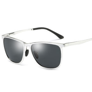 Gafas de Sol con Protección UV400, Polarizadas, Clásicas, Modernas, para Hombre y Mujer, Diseño Italiano - Product Image 1