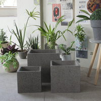Pots de fleurs/jardinières carrés minimalistes modernes avec finition en ciment naturel, écologiques, durables, décoration pour la maison et le jardin