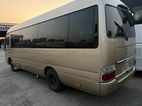 Minibus Toyota Coaster remis à neuf avec climatisation, 30 places, bus scolaire, prix de vente