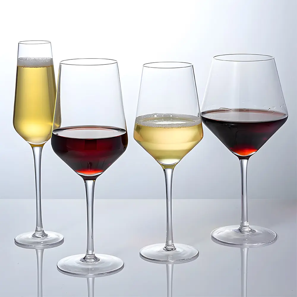 مجموعة نظارات منفوخة يدويًا حمراء واضحة فاخرة لحفلات الزفاف الكريستالية زجاج ماء نبيذ أبيض بلون مخصص