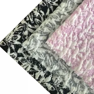 Kleurrijke Textiel Zachte Bubbels Garen Geverfd Jacquard Stretch Polyester Spandex Gebreide Stof Voor Kleding
