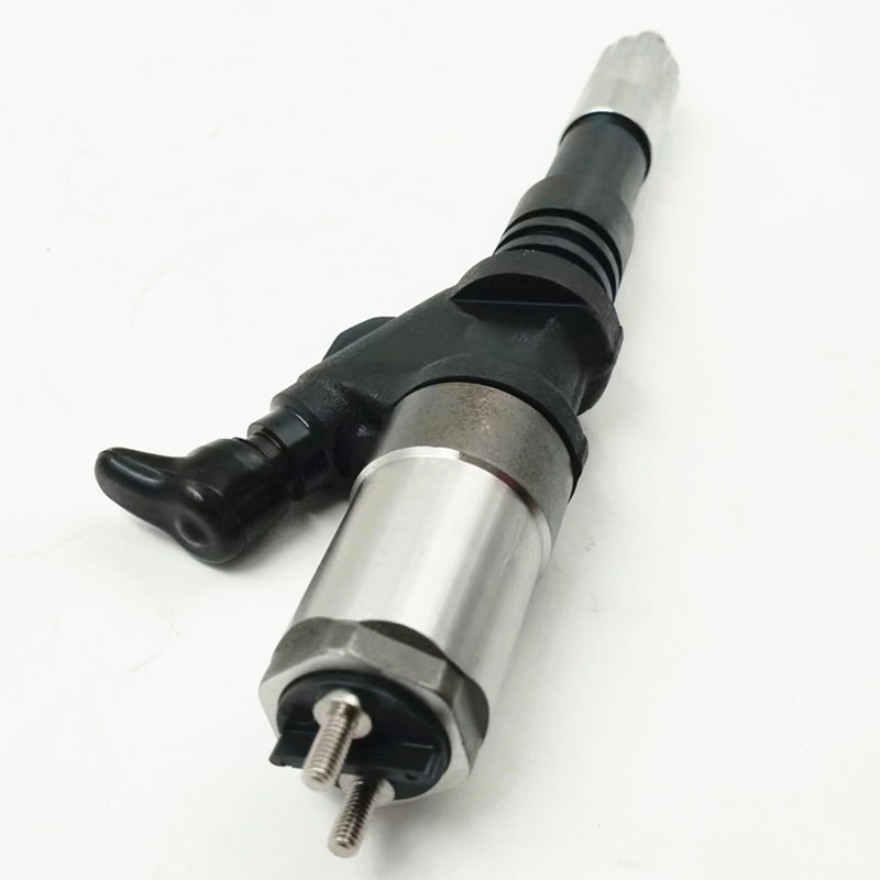 Common Rail Injector 095000-0800 Diesel Injector 6156-11-3100