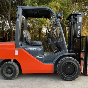 <strong>TOYOTA</strong> <strong>30</strong> <strong>Used</strong> <strong>Forklift</strong> in Good Condition 3ton Mini TOYOTA30 diesel <strong>Forklift</strong> Japan Orginal - Product Image 2