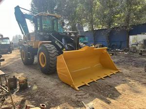 Chargeuse sur pneus XCMG ZL50GN d'occasion en stock, engin de construction chinois populaire avec une grande capacité de godet - Product Image 1