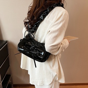 New Fashion High-End Women's Red PU Handbag with Zipper Closure Waterproof Polyester Lining Custom Logo ODM <b>Supply</b> - Product Image 3