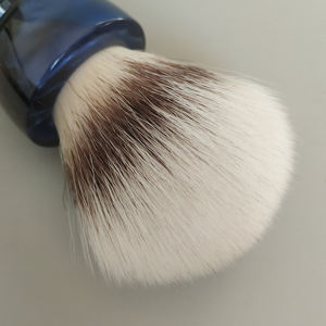 Brocha de Afeitar Vegana para Hombre DISHI OEM con Logotipo Personalizado, Nueva, de 20-30 mm, con Nudos de Pelo Sintético, Mango de Resina, para el Cuidado Masculino - Product Image 2