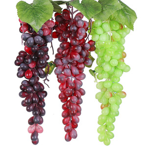 Uvas Artificiales Decorativas de Plástico, Fruta Artificial para Decoración, Tamaños de 12-35 cm, Múltiples Colores - Product Image 1