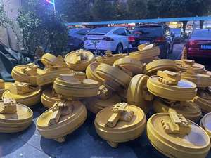 Bulldozer <span class=keywords><strong>Idler</strong></span> Dozer D2 D3C D4D D5 D5H D5G D6B D6C D6D D6R D6H D7E D7H D7G D8R D8N D8T D8L <span class=keywords><strong>D9R</strong></span> <span class=keywords><strong>D9N</strong></span> D31 depan <span class=keywords><strong>Idler</strong></span> Assy - Product Image 4