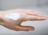 Émulsifiant de qualité cosmétique Olivem 1000 Ingrédients de soins de la peau de qualité cosmétique Olivem 1000 Cire émulsifiante