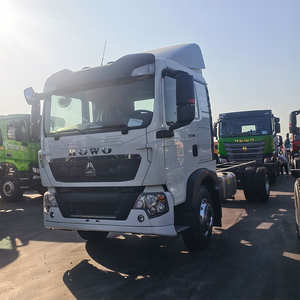 Tête de tracteur SINOTRUK HOWO TX 4X2 pour les entreprises de logistique, options multiples de quincaillages, <span class=keywords><strong>d</strong></span>élai de livraison court - Product Image 2