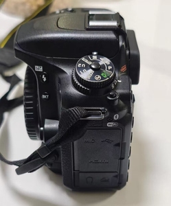 Cámara Digital Nikon D7500 Usada, Cámara con Grabación de Video 4K, Pantalla Inclinable - Product Image 4