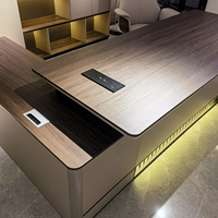 Set di Scrivania da Ufficio Moderna a L in Legno, Scrivania Direzionale con Sedia
