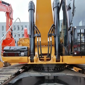 Excavatrice Caterpillar 336D2L d'occasion, modèle 2020, faible nombre d'heures de travail, peinture d'origine, état propre, moteur puissant, boîte de vitesses - Product Image 3