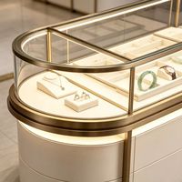 Vitrine à bijoux robuste et écologique avec éclairage LED, dimensions personnalisables, construction durable, matériaux recyclables
