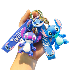 アニメ風<span class=keywords><strong>PVC</strong></span>キーホルダー、硬質メタルカーキーホルダー、人形柄織りゴムプラスチックペンダントバッグ、様々なデザインの卸売 - Product Image 3