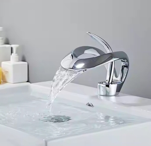 Grifo Monomando Moderno Negro Mate de <span class=keywords><strong>Latón</strong></span> con Certificación CE para Lavabo de Baño, Mezclador de Agua Frí<span class=keywords><strong>a</strong></span> y Caliente, de Un Solo Orificio, Montado en Encimera, Venta al por Mayor - Product Image 2