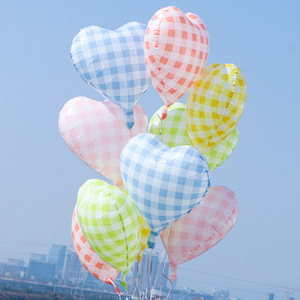 Globos de Aluminio con Forma de Corazón a Cuadros de 18 Pulgadas para Decoración de Fiestas de Cumpleaños - Product Image 1
