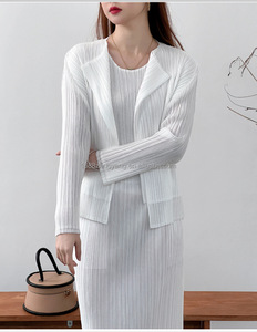 Nueva Colección <span class=keywords><strong>de</strong></span> Otoño del Fabricante, Trajes, Vestidos y Blusas para Mujer, Conjuntos <span class=keywords><strong>de</strong></span> Dos Piezas con Malla y Pliegues al Estilo <span class=keywords><strong>Issey</strong></span> <span class=keywords><strong>Miyake</strong></span> - Product Image 6